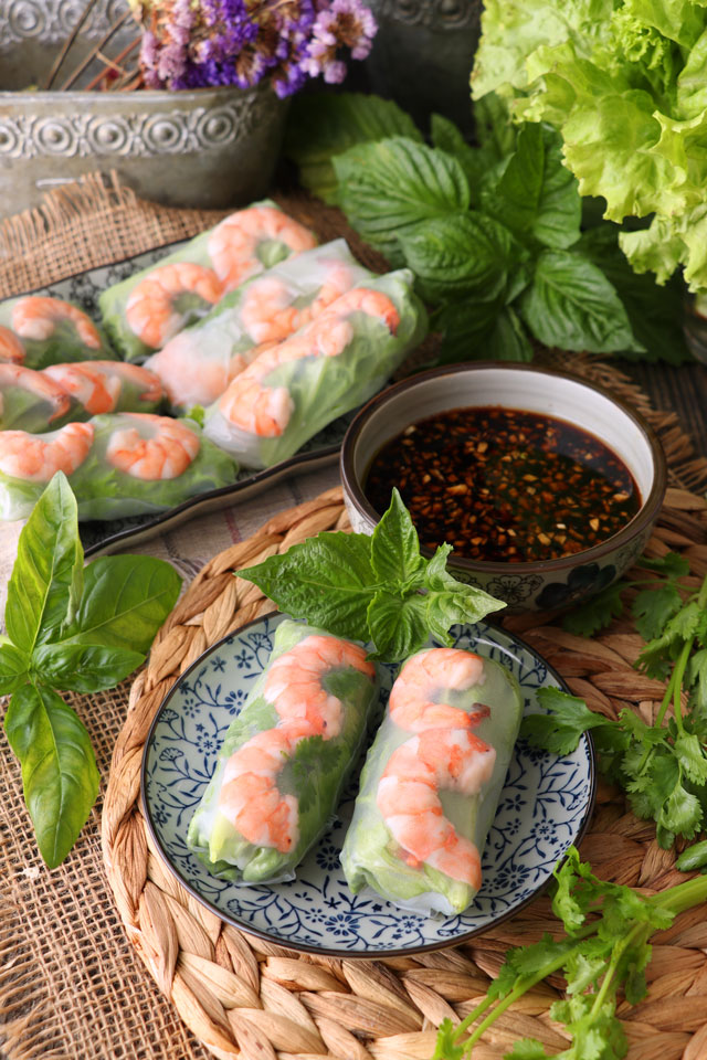 Vietnamese Fried Spring Roll Recipe - Deep Fried Crispy Spring Rolls ...