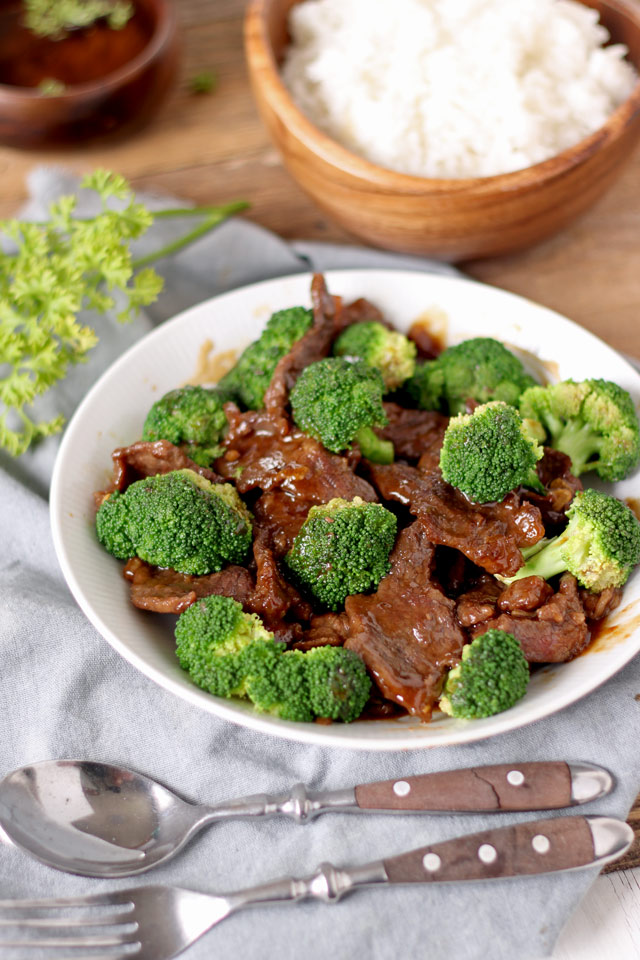 Beef Broccoli Stir Fry - Foxy Folksy