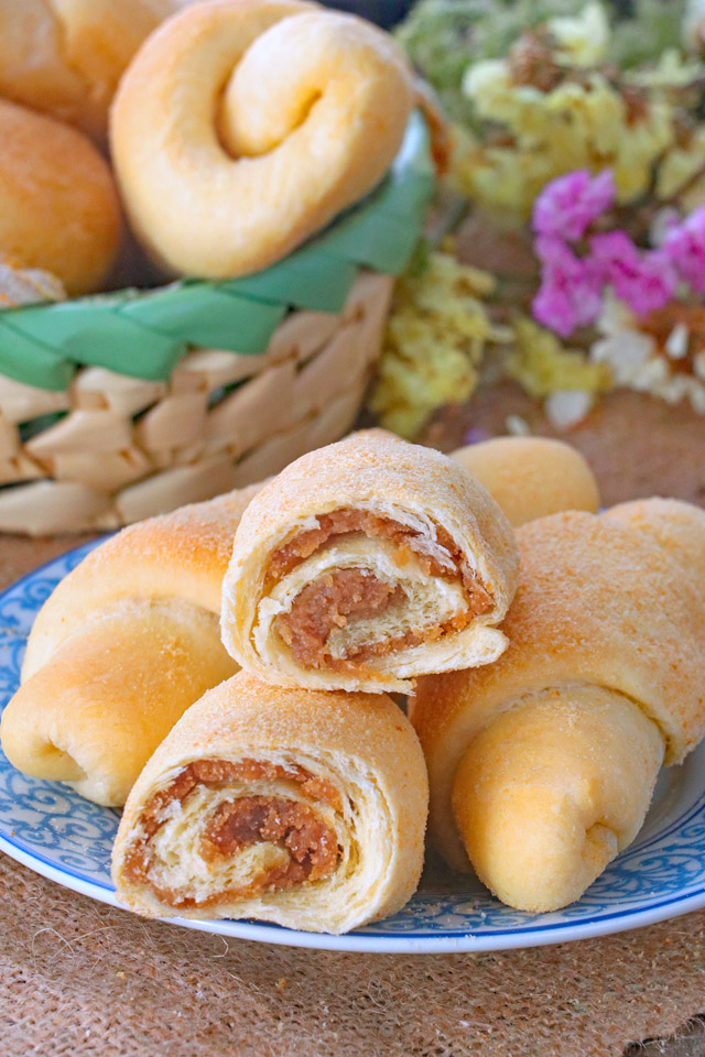 Filipino Cheese Bread (Easy Cheese Rolls!) (just one proofing