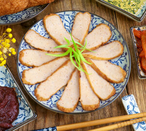 Don't stir-fry it. Season it! Making fish cake salad/Chungmu gim